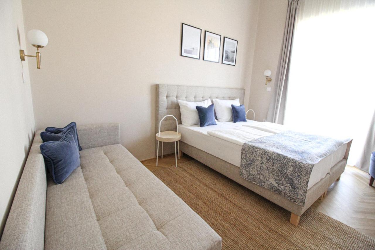 Hotel Platan à Siófok Extérieur photo