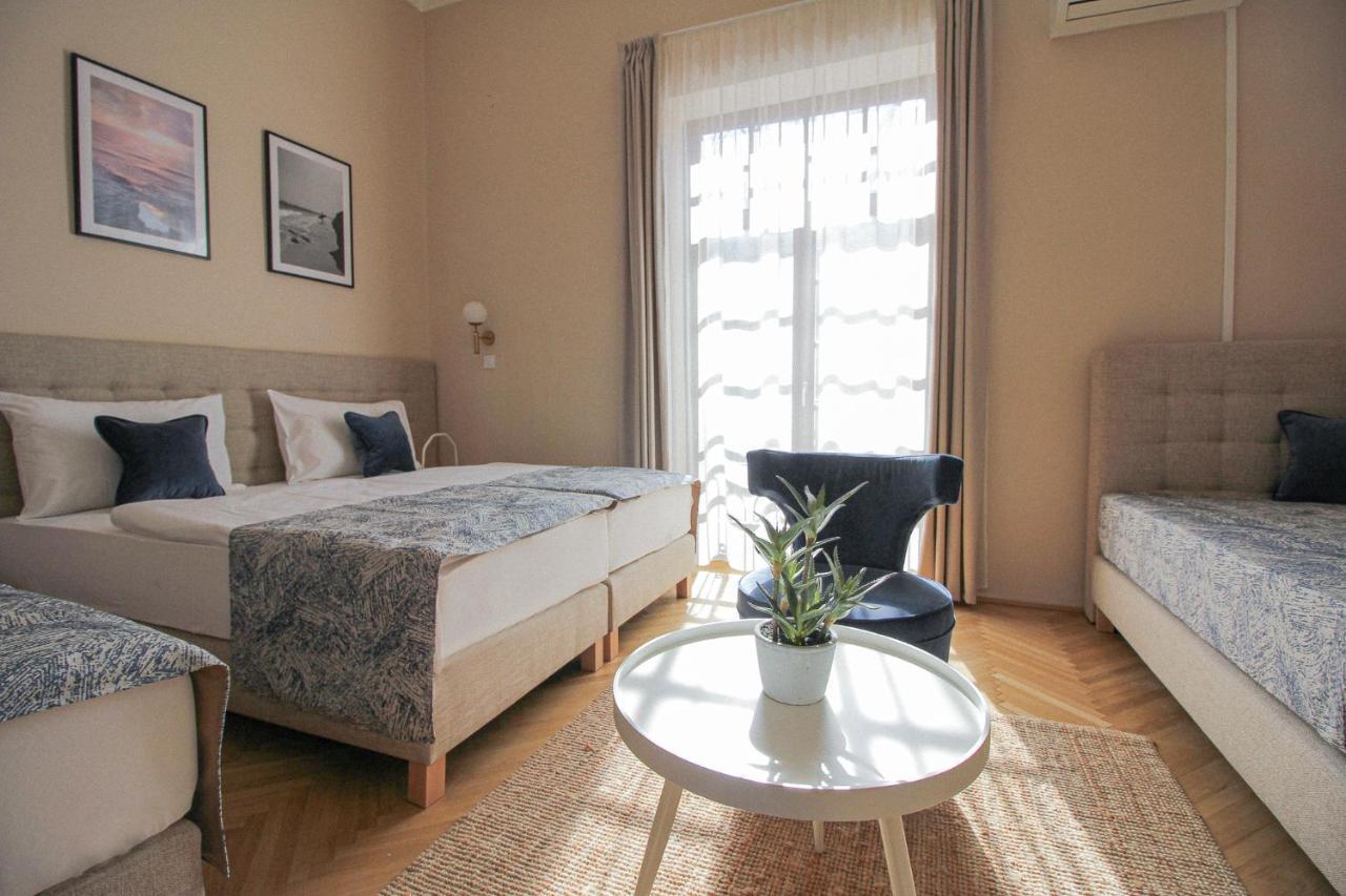 Hotel Platan à Siófok Extérieur photo